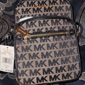MK Bedford Flight Zip Bag
